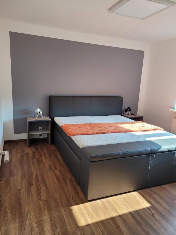 Schoene Einfache Ferienwohnung Zwischen Stadt Und Meer Wilhelmshaven Esterno foto