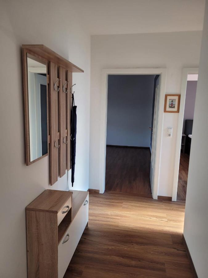 Schoene Einfache Ferienwohnung Zwischen Stadt Und Meer Wilhelmshaven Esterno foto