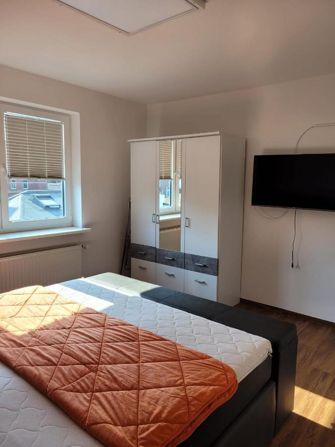 Schoene Einfache Ferienwohnung Zwischen Stadt Und Meer Wilhelmshaven Esterno foto