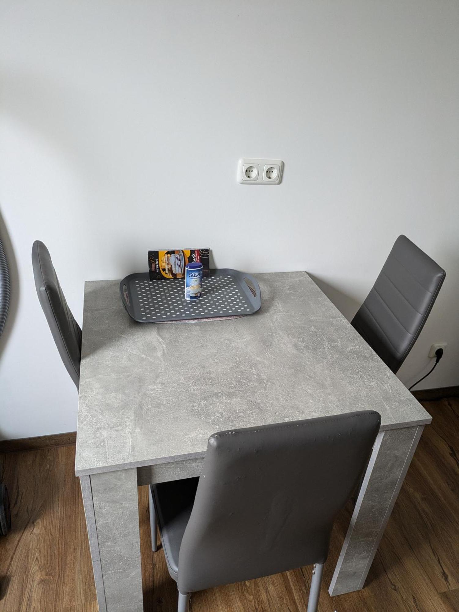 Schoene Einfache Ferienwohnung Zwischen Stadt Und Meer Wilhelmshaven Esterno foto