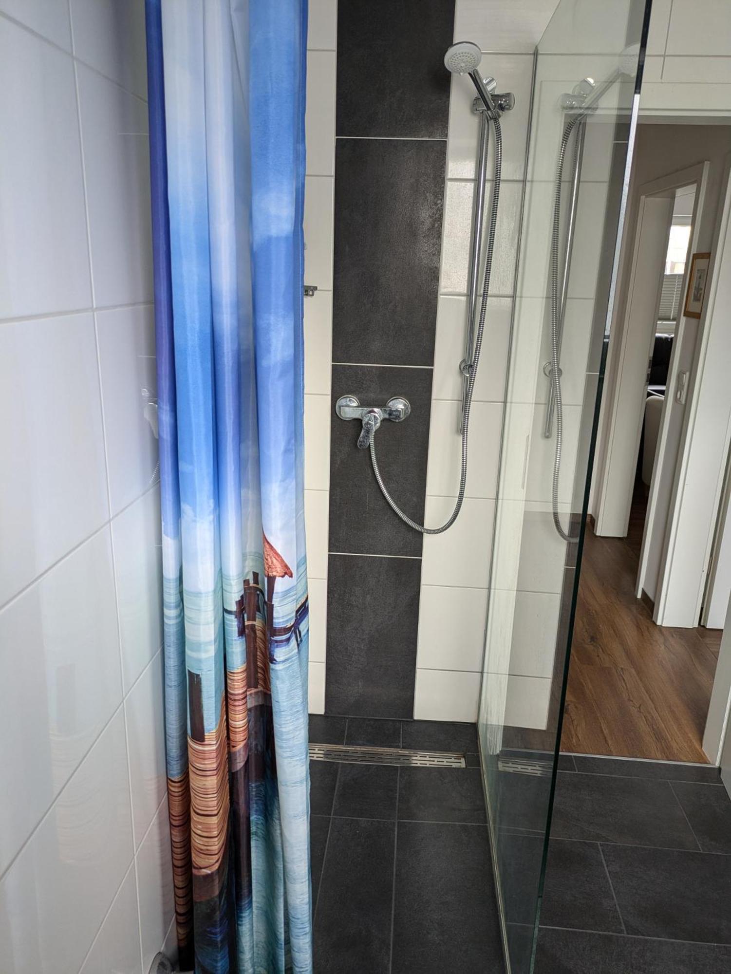 Schoene Einfache Ferienwohnung Zwischen Stadt Und Meer Wilhelmshaven Esterno foto